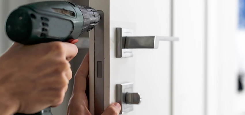 Locksmith For Lock Replacement Near Me in Ramona, CA